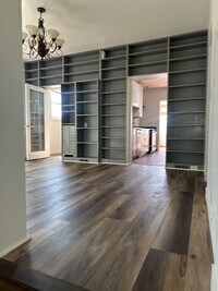 Building Photo - 141 Vine St