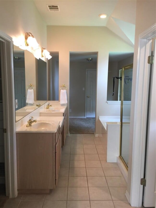 Building Photo - 2505 Merion Cove