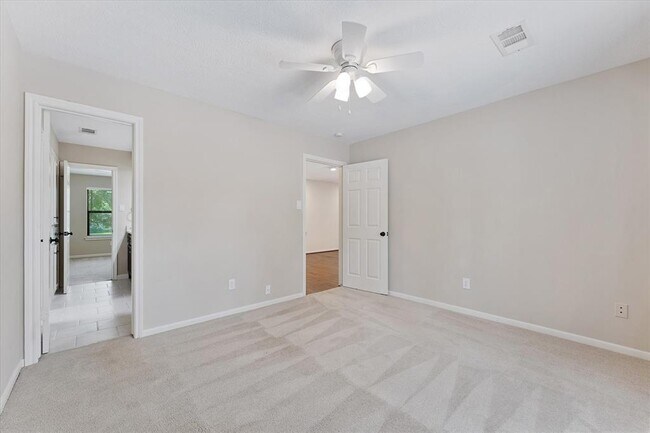 Building Photo - 41 Sweetleaf Ct