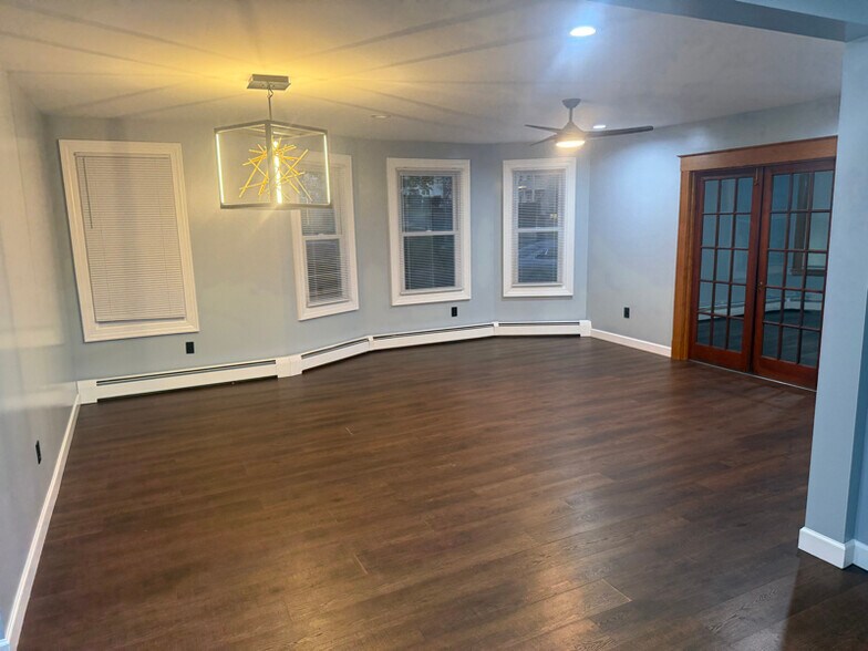 Building Photo - 300 Burritt St