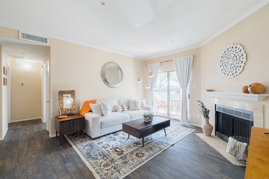 Building Photo - Pirates Landing