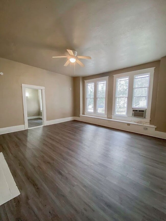 Building Photo - Awesome 1 bedroom | 1 bath apartment in historic home close to The PEARL!