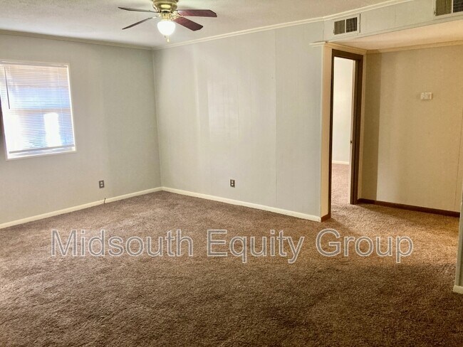 Building Photo - 117 Parkburg Rd