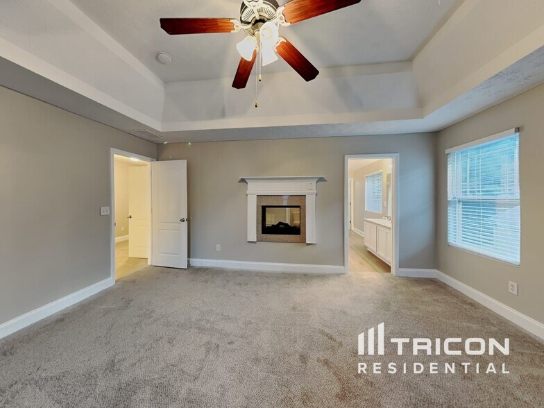 Building Photo - 232 Daisy Cir