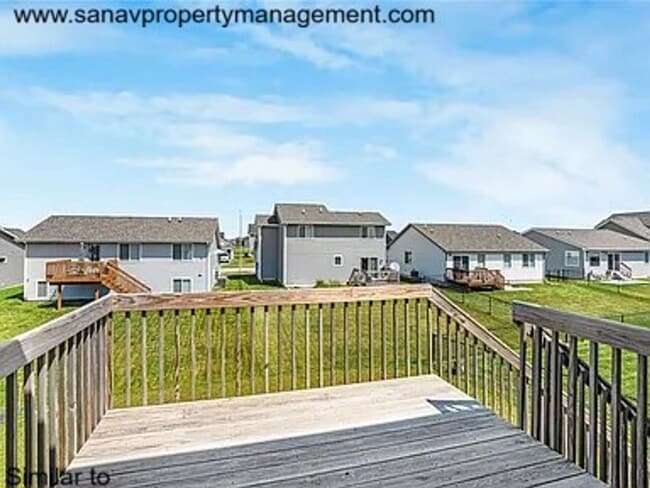 Building Photo - Modern 4-Bed Home for Rent in Desirable NE...