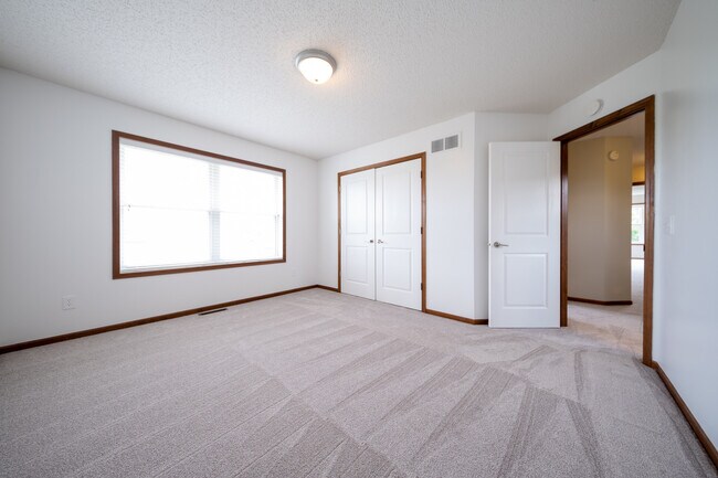 Building Photo - 15515 59th Pl N