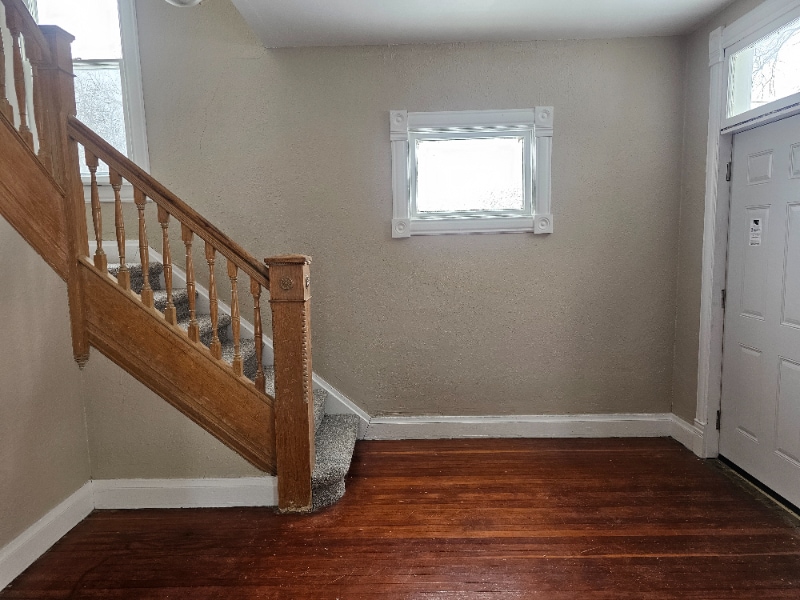 Building Photo - 107 S Hawley St