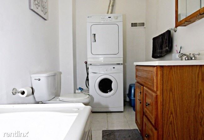 Building Photo - 3 br, 1 bath House - 208 W STILES ST