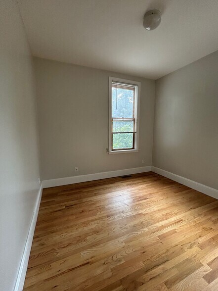 Building Photo - 603 Mathews St