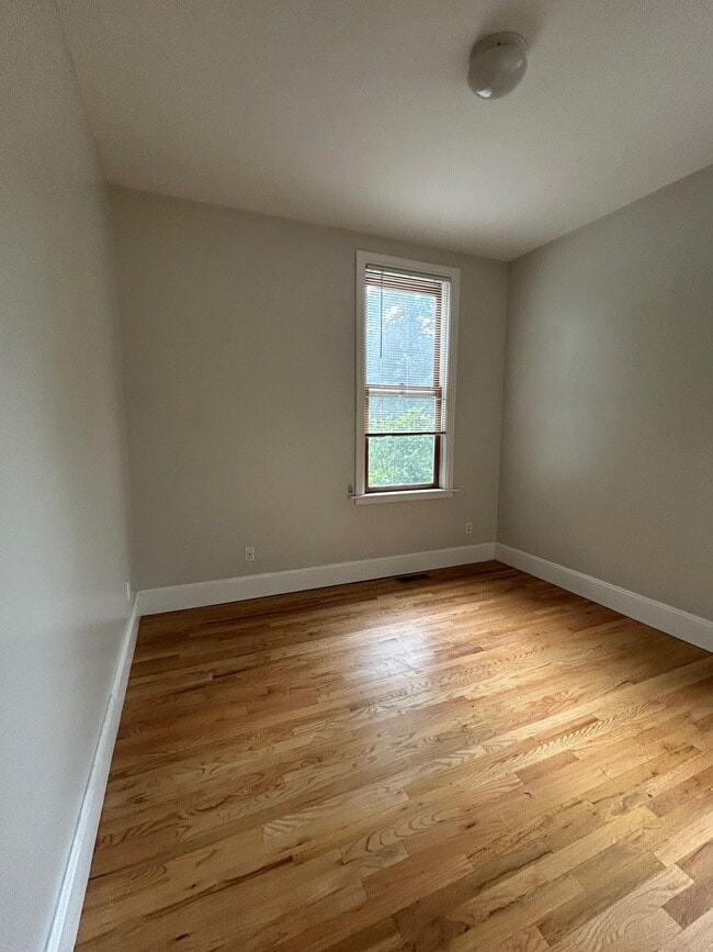 Building Photo - 603 Mathews St