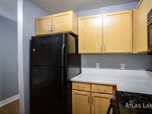 Building Photo - Spacious Efficiency with Modern Amenities, SW Waterfront Location, Fitness Room, Pool and Concier...