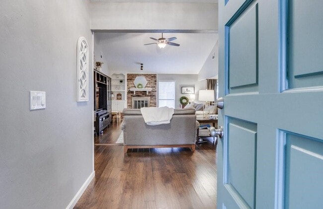 Building Photo - 1332 Chimney Hill Rd