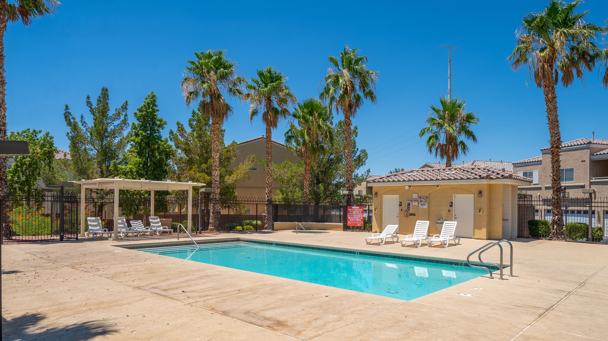 Building Photo - 6321 Blowing Sky St