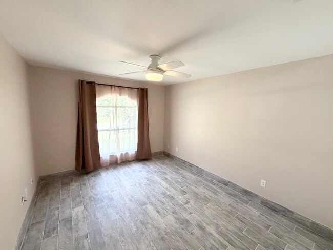 Building Photo - 64 Welling Ln