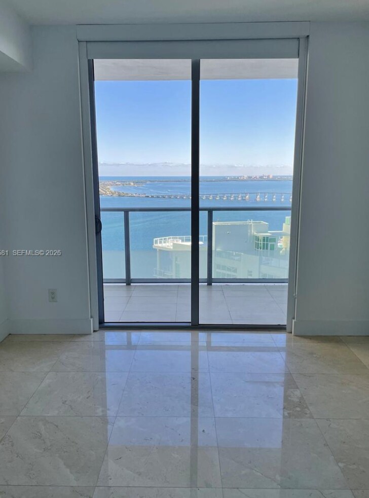 Building Photo - 1300 Brickell Bay Dr