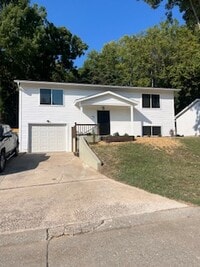 Building Photo - 46 Green Acres Dr