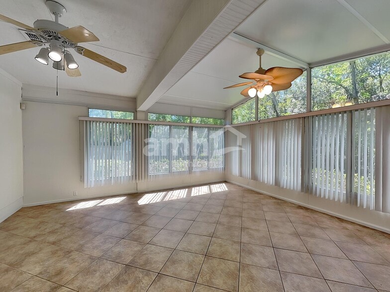 Building Photo - 2700 Darwin Ct