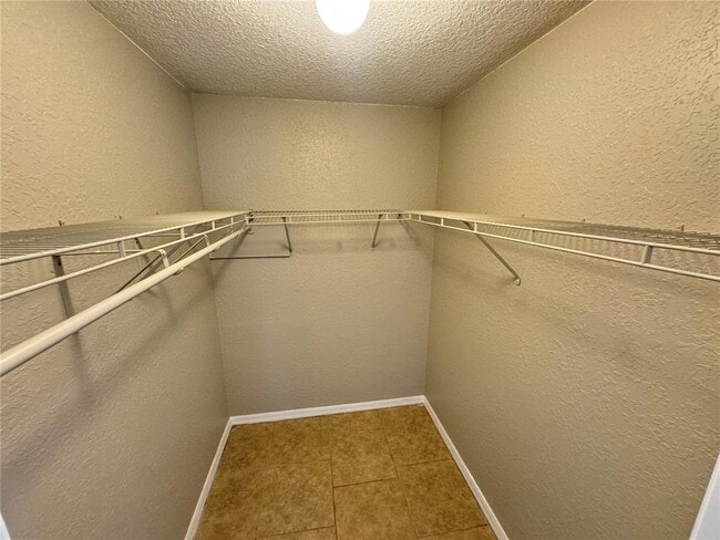 Building Photo - 725 Pelican Ct