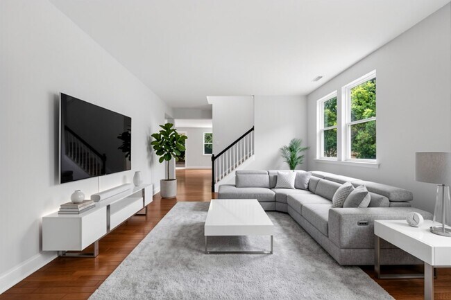 Building Photo - 4007 Jockey Club Circle