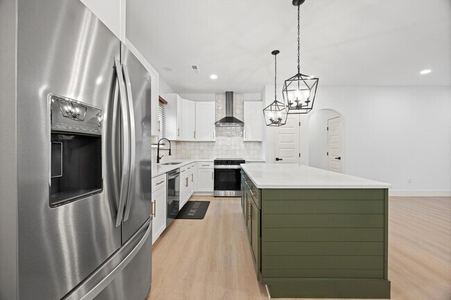 Building Photo - 2505 Vance Ave