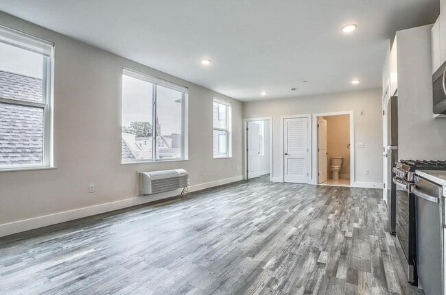 Building Photo - 140 Avenue B