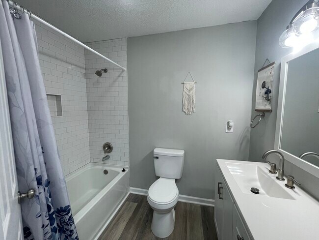 Building Photo - 137 Cherokee Trail