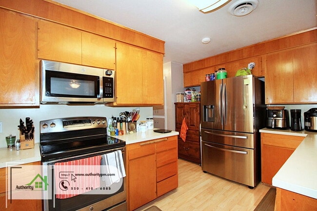 Building Photo - 4548 Pensacola St