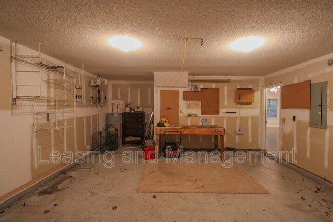 Building Photo - 3620 Walkers Ferry Ln