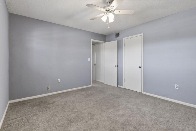 Building Photo - 3150 Meridian Way S