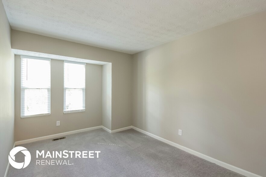 Building Photo - 733 Emerald Forest Cir SW