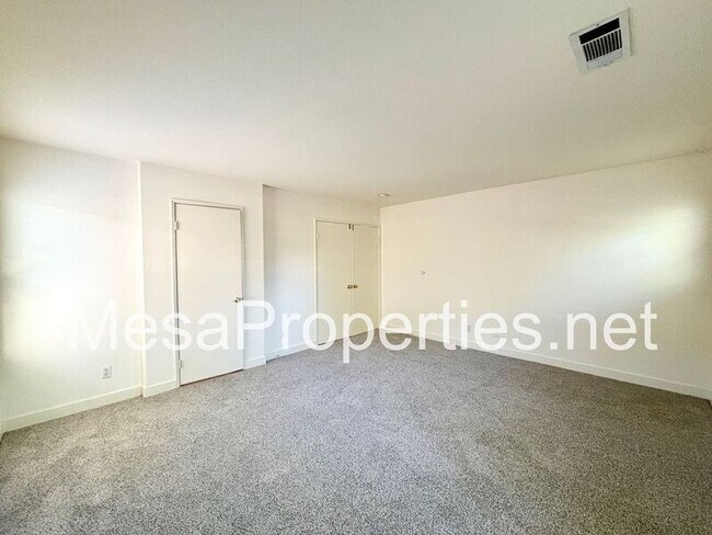 Building Photo - 11433 Mountain View Dr