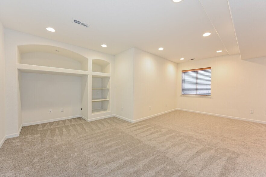 Building Photo - 4094 Storm Cloud Way