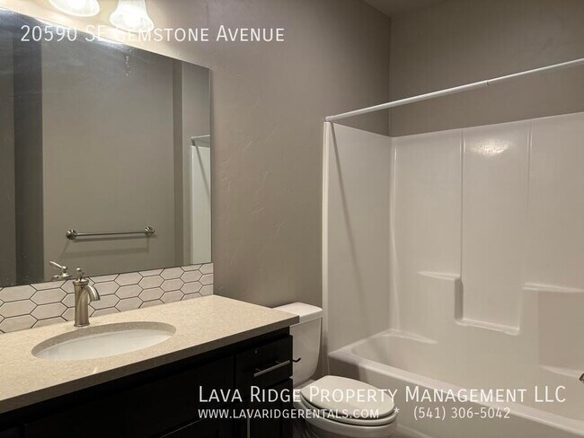 Building Photo - 20590 SE Gemstone Ave