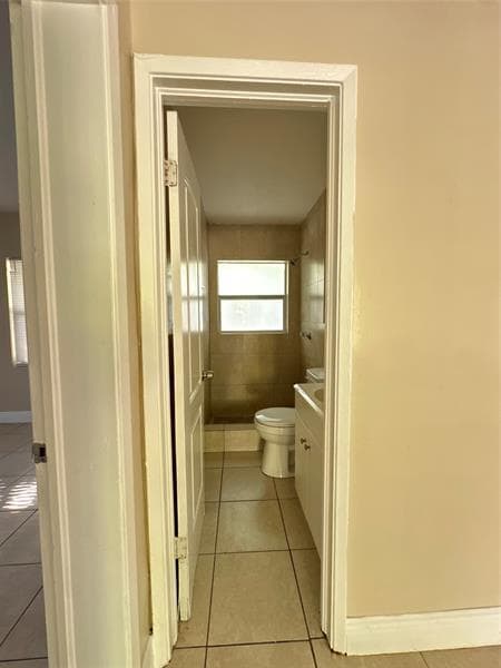 Building Photo - 729 NW 17th Ave