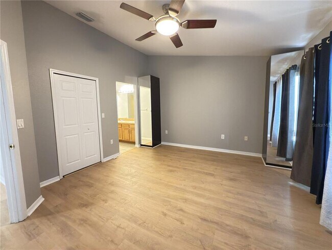 Building Photo - 1719 Hammocks Ave