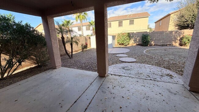 Building Photo - 43658 Caven Dr