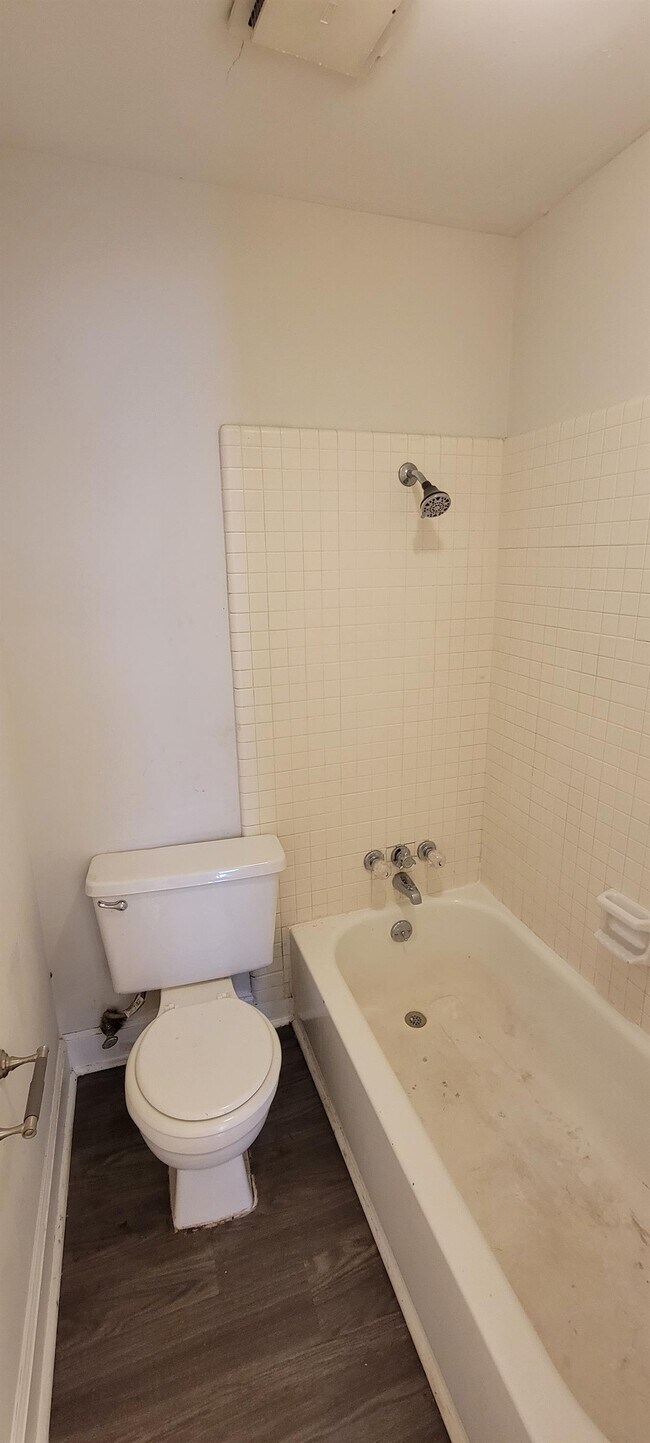 Building Photo - 1055 Quinn St