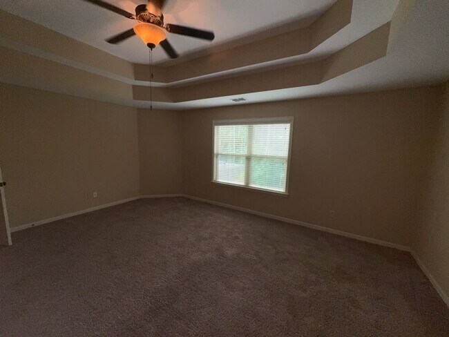 Building Photo - 9300 Yarbrough Rd