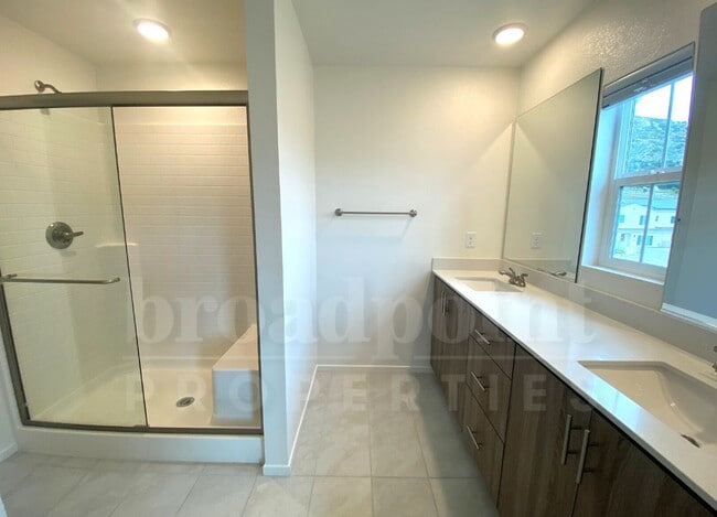 Building Photo - 307 Sweet Pl