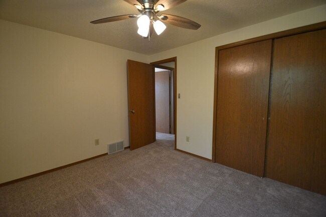 Building Photo - 2220 Piros Dr