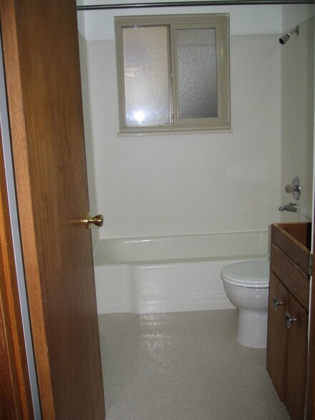 Building Photo - 3659 Dayton Ave N