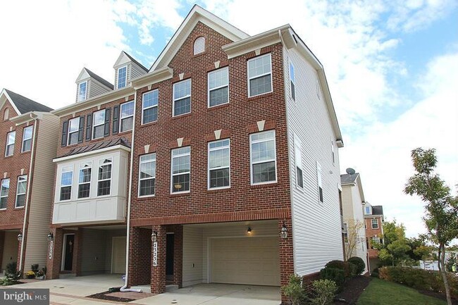 Building Photo - 23236 Roberts Tavern Dr