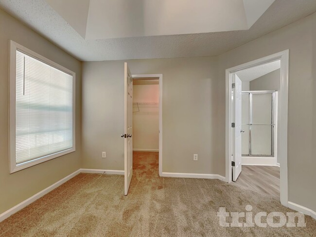 Building Photo - 294 3rd Ave