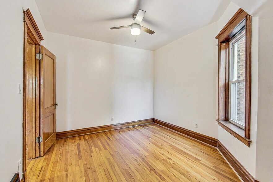 Building Photo - 2254 N Springfield Ave
