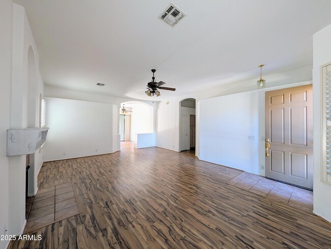 Building Photo - 5959 W Kimberly Way