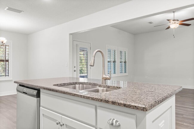 Building Photo - 5747 Marigold Loop