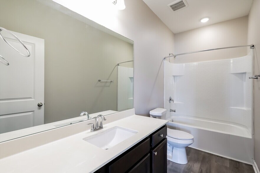 Building Photo - 29 Alexander Ln