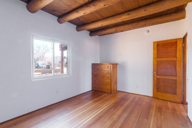 Building Photo - Santa Fe Traditional Home