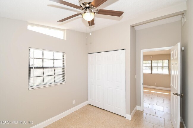 Building Photo - 7613 Crest Dr N