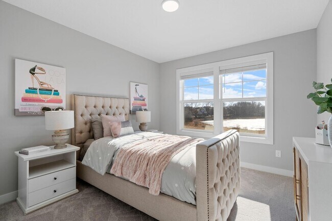 Building Photo - 13130 ISETTA CIR NE